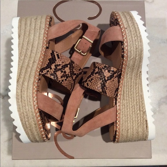 BNIB CROWN VINTAGE Wedge Sandal Size 9 LAST ONE - Picture 12 of 16